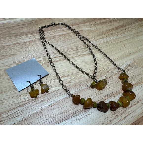 Jewelry - Vintage Agate 18" Necklace and Earrings Set